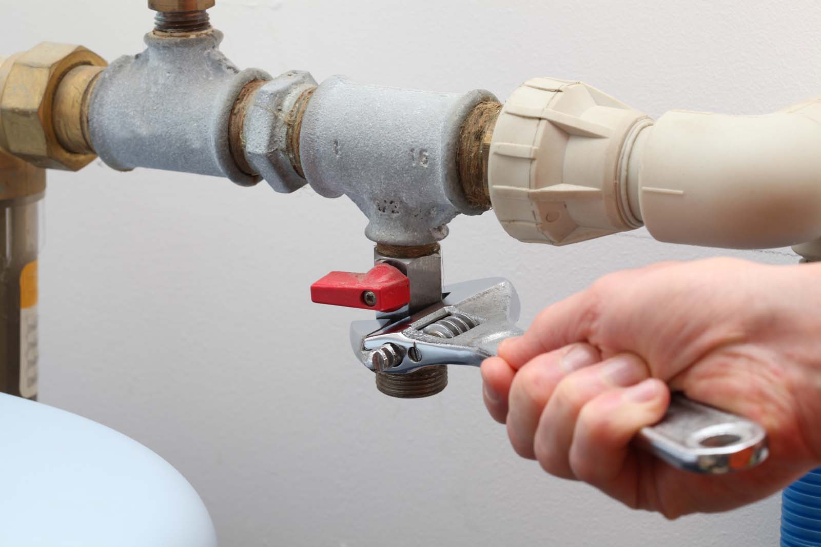 Top Benefits You can Get by Getting Services of Emergency Plumbers