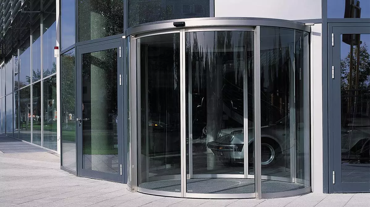 A Practical Buying Guide For Auto Curved Doors