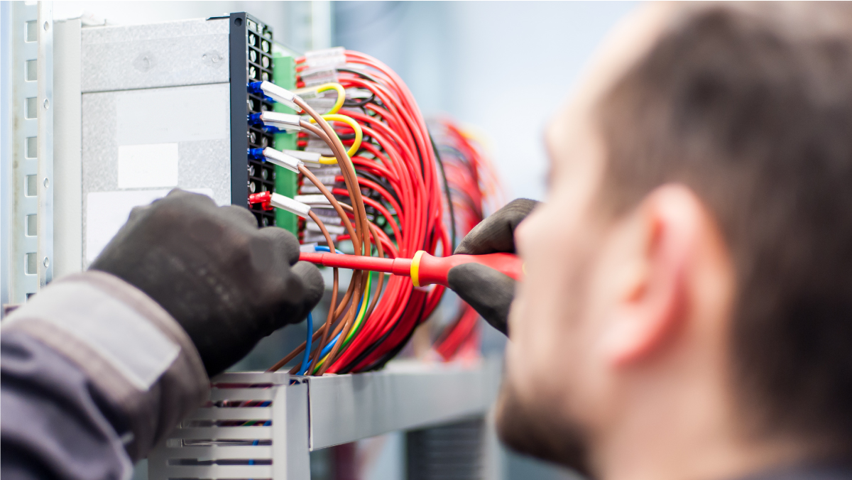 Stay Safe At Your House With Residential Electricians