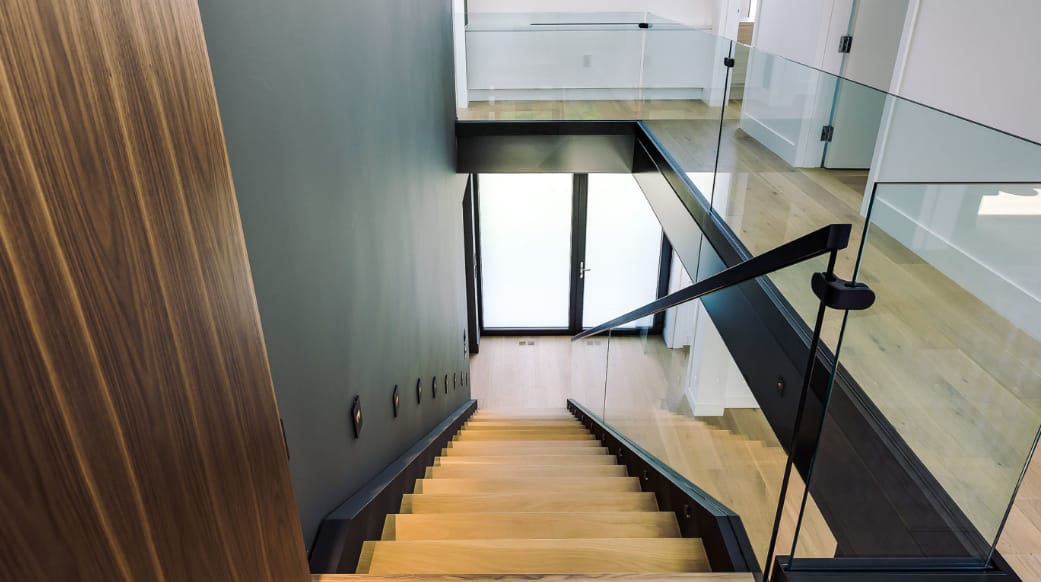 Why Custom Glass Railings are the Perfect Choice for Modern Homes