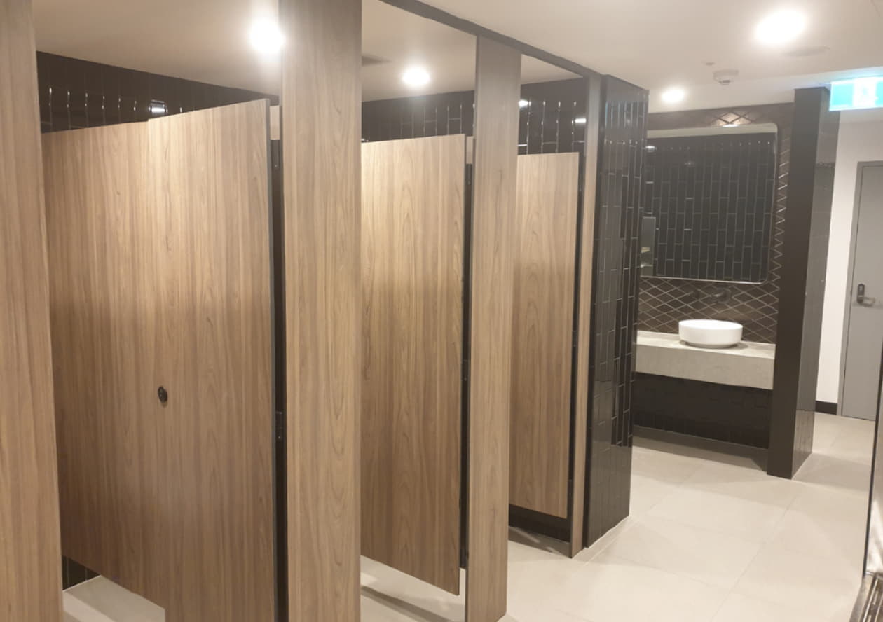 bathroom partition system