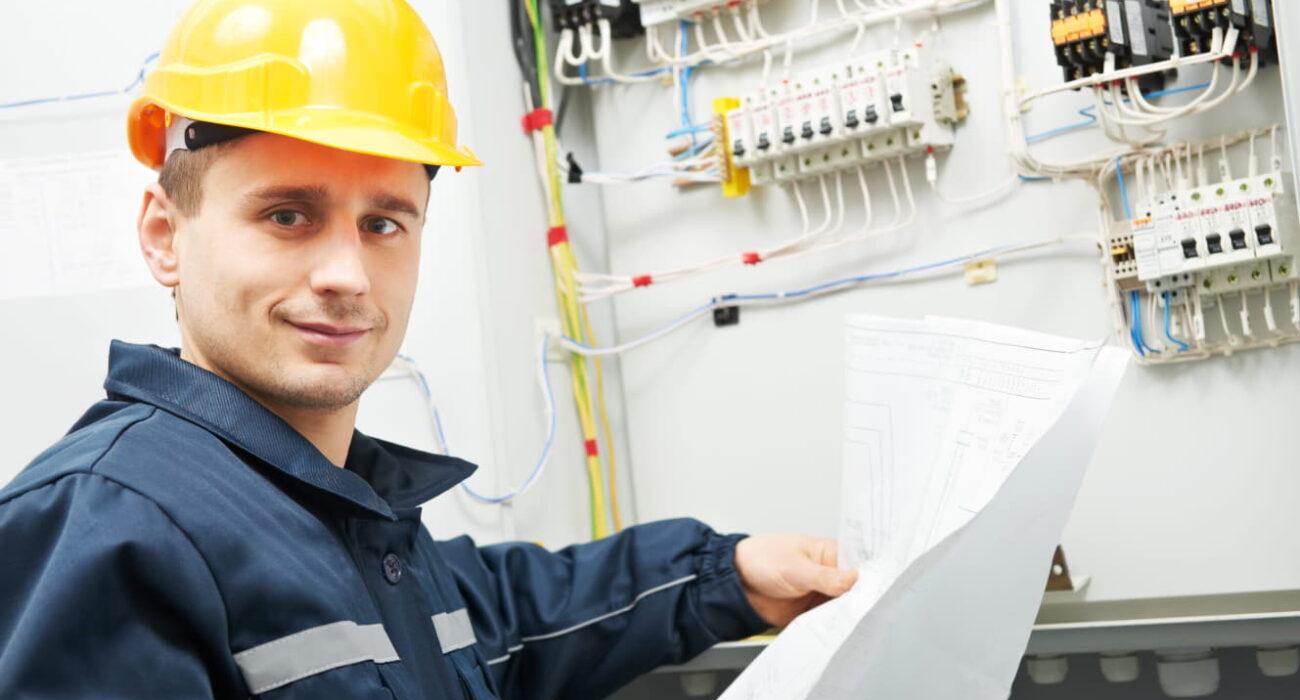 The Top 5 Benefits of Hiring an Electrician in Toronto
