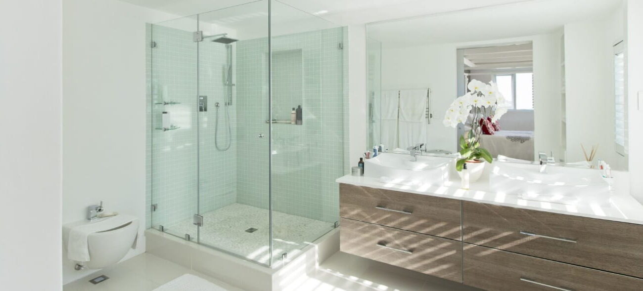 Selecting the Best Shower Doors in Victoria for Your Bathroom