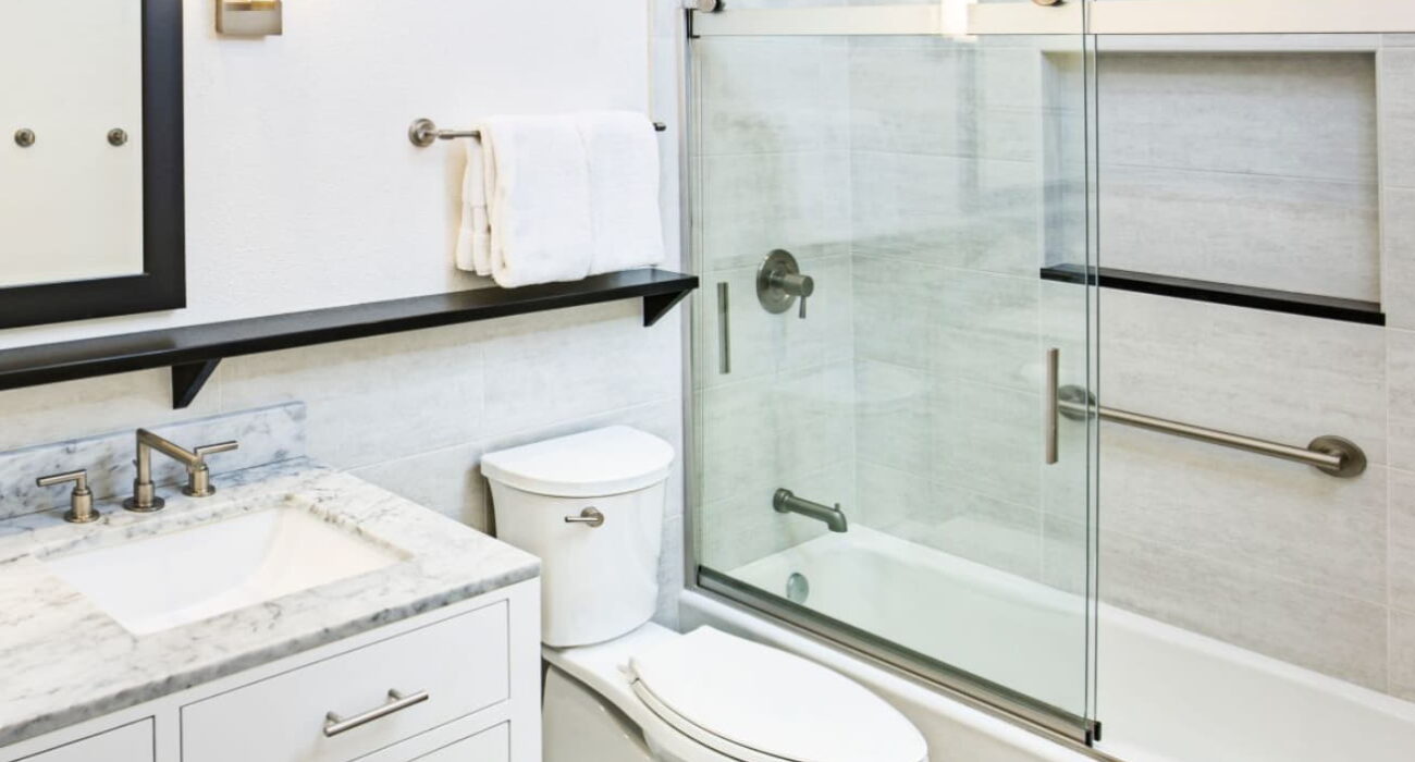 The Benefits of Hiring Professionals for Bathroom Shower Door Installation