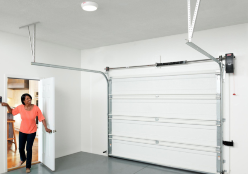 2 Major Types of Garage Door Opener for You to Choose From