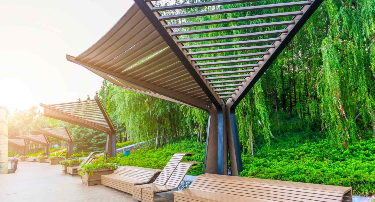 Bioclimatic Pergola: The Smart Outdoor Solution That Actually Works Year-Round